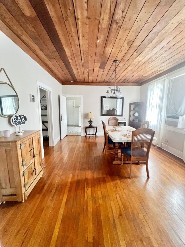 Building Photo - Charming 2 Bedroom 1 Bathroom Home for Rent