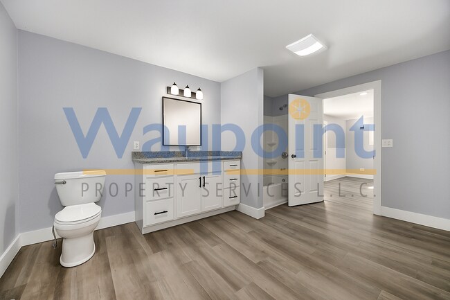 Building Photo - 3800 S Crystal