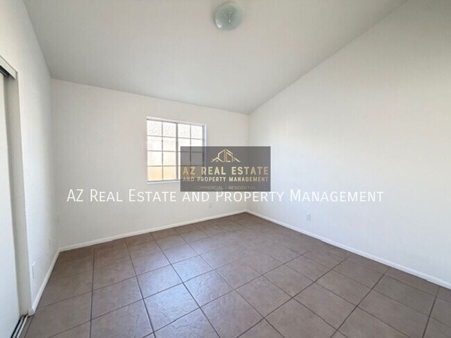 Building Photo - 5960 W Oregon Ave