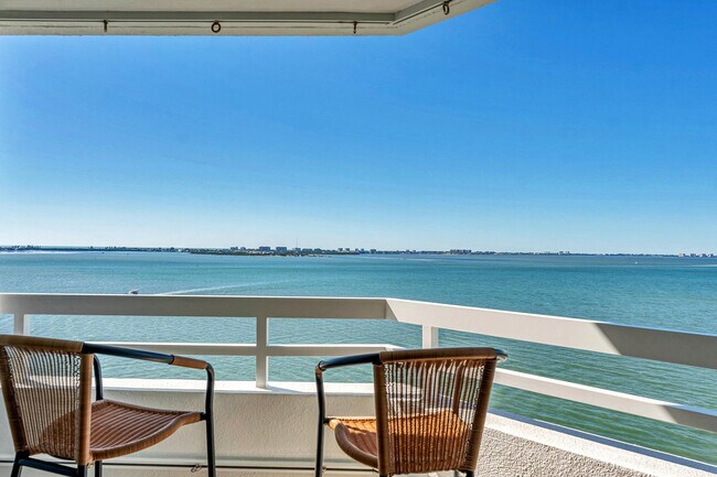 Building Photo - 888 Blvd of the Arts