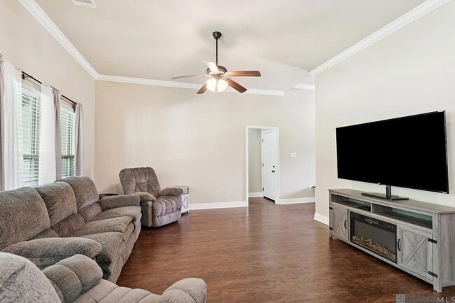 Building Photo - 21125 Beau Chateau Blvd