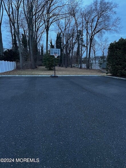 Building Photo - 499 W Park Ave