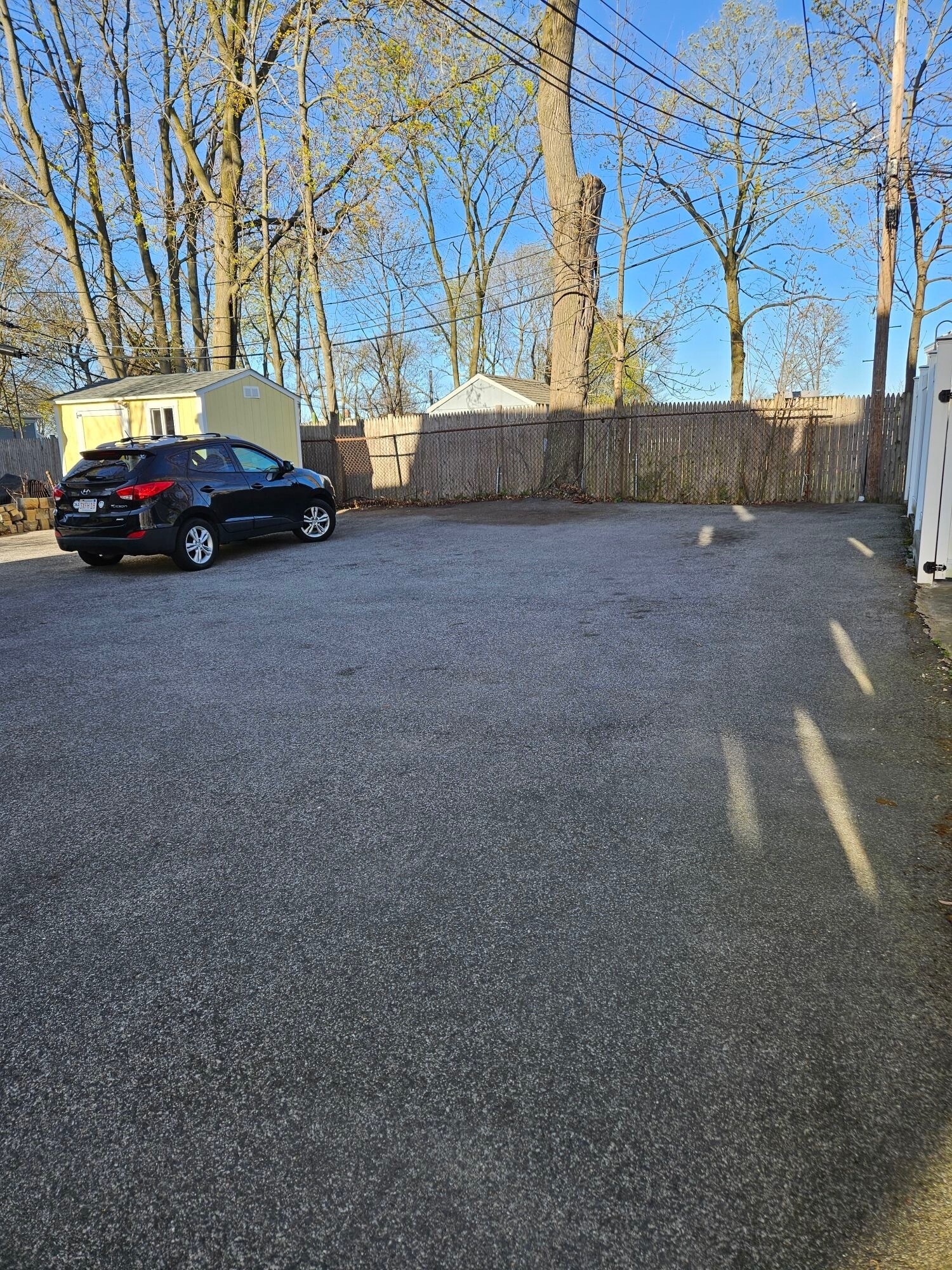 1 parking space included - 20 Nixon St