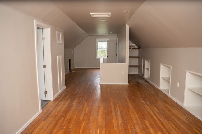 Building Photo - 3950 Locust Grove Rd