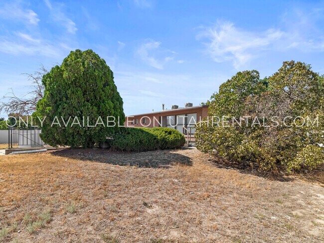 Building Photo - 6773 S 1300 W