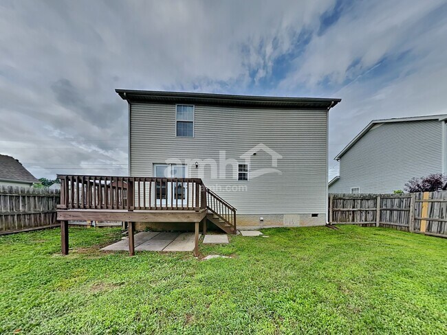 Building Photo - 615 Glen Valley Trl