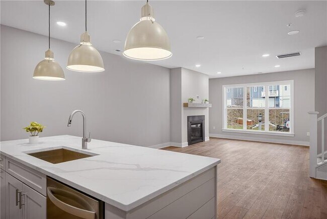 Building Photo - 4022 Cottage Wy