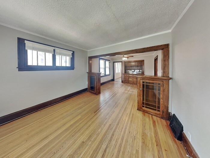 Building Photo - 1157 W Minnehaha Ave
