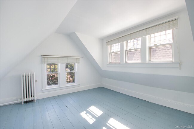 Building Photo - 92 6th St