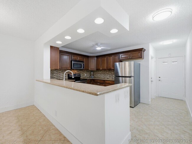 Building Photo - 9160 Fairbanks Ln