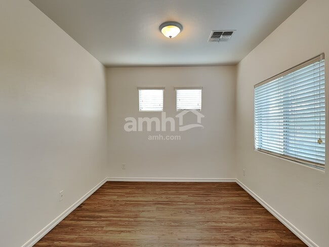 Building Photo - 19133 E Seagull Dr