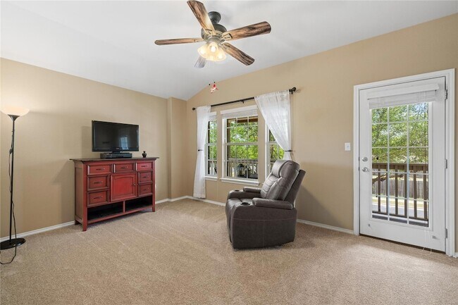 Building Photo - 304 Quarry Ln