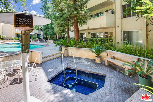 Hot Tub on Premises - 7800 Topanga Canyon Blvd