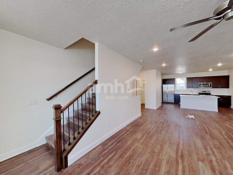 Building Photo - 6046 S Jordan Pkwy W