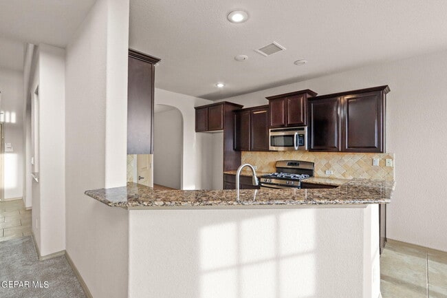 Building Photo - 14335 Alma Point