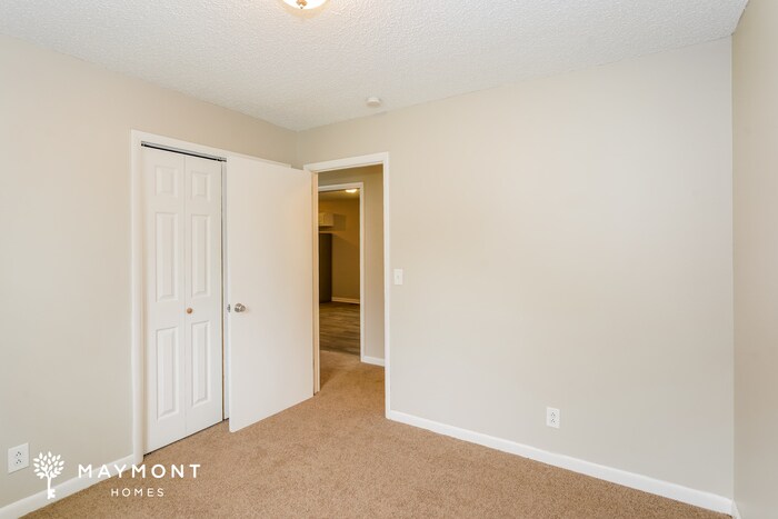 Building Photo - 3935 Crouch Dr