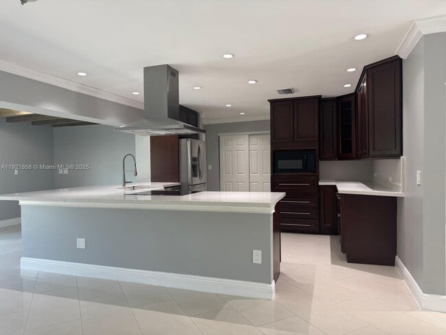 Building Photo - 1804 SW 102nd Ct