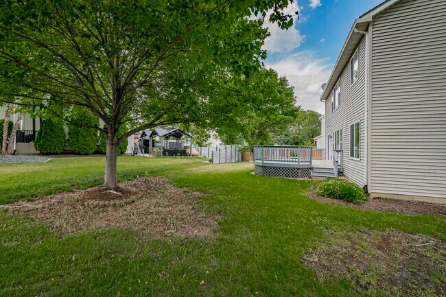 Building Photo - 2631 Flagstone Cir