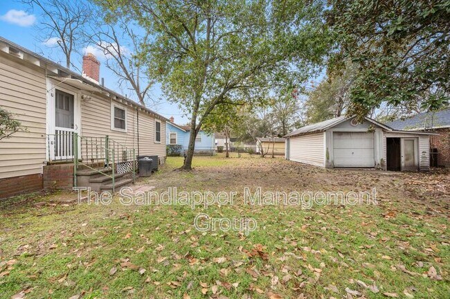 Building Photo - 2144 Banyan St