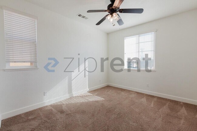 Building Photo - 873 Willow Bridge Dr