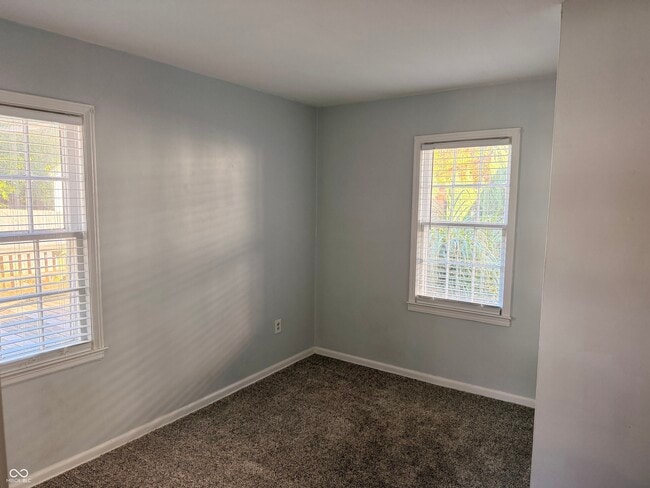 Building Photo - 1524 E 54th St