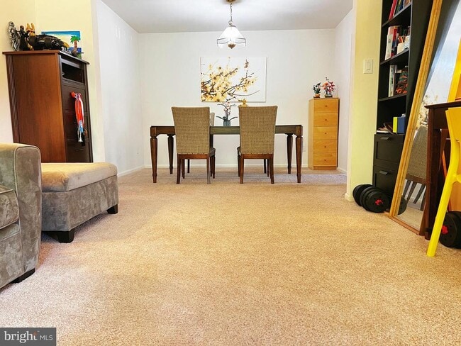 Building Photo - 6501 Coventry Way