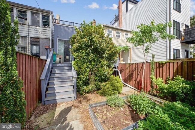 Building Photo - 3617 13th St NW