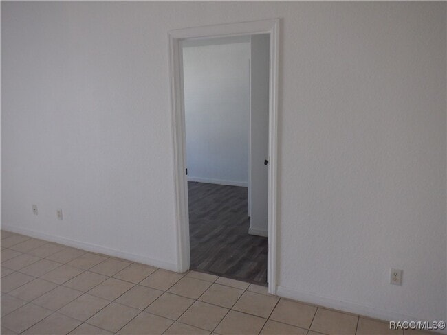 Building Photo - 2002 Silverwood St