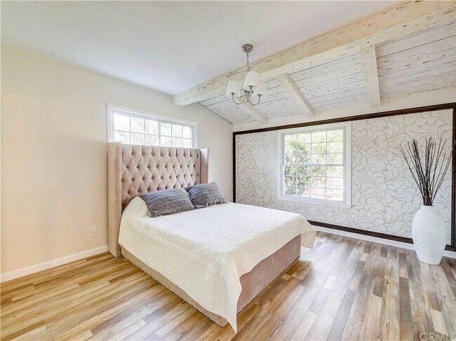 Building Photo - 15931 Tuba St