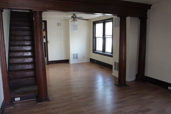 Building Photo - Semi Detached