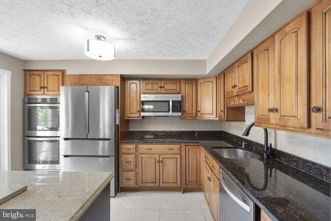 Building Photo - 13250 Custom House Ct