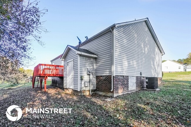 Building Photo - 4105 Summitview Dr
