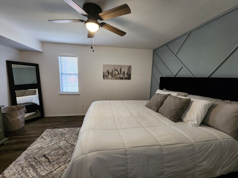 Building Photo - 6618 Willow Pointe Dr NW