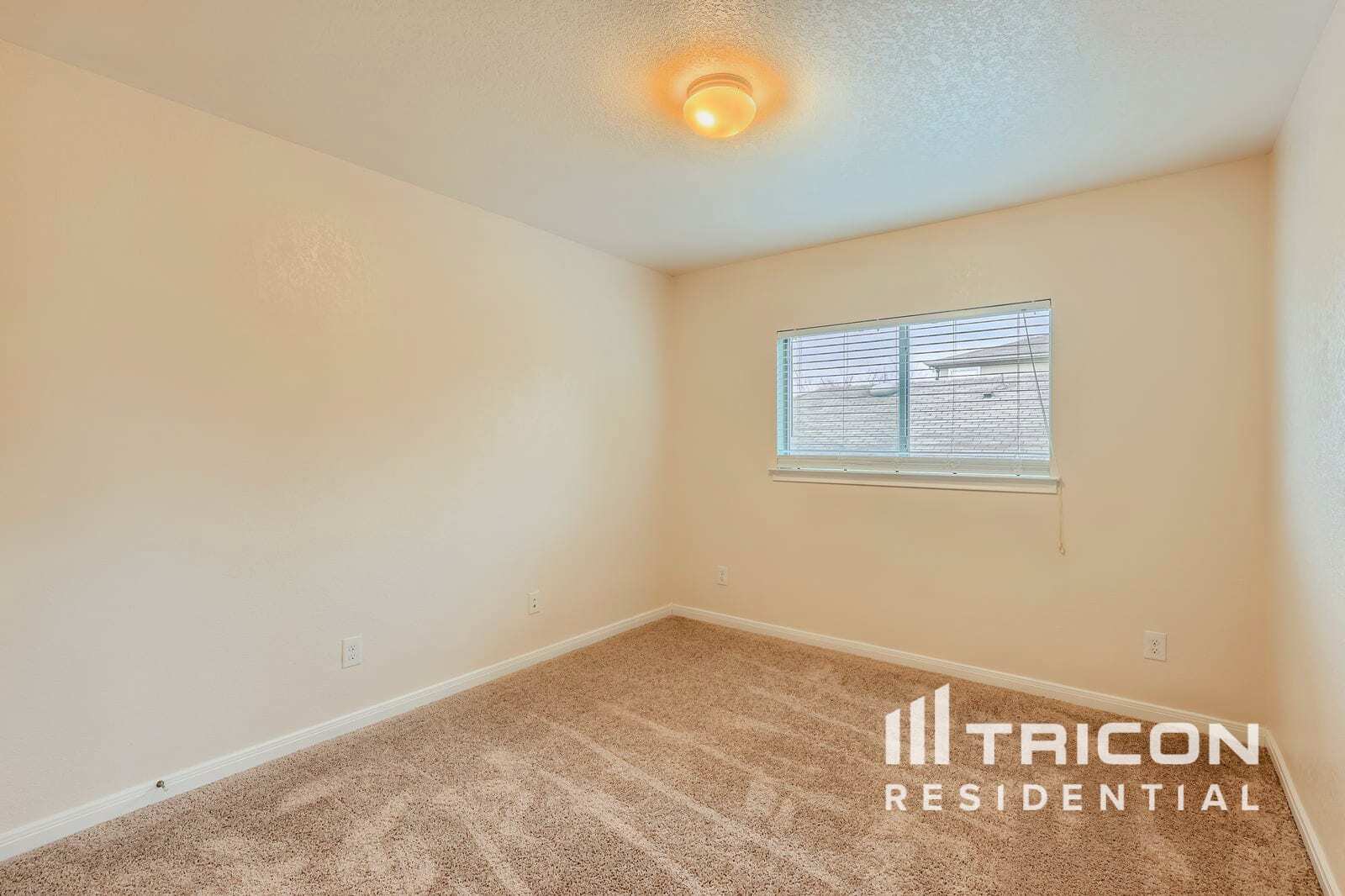 Building Photo - 5764 Maxfli Dr