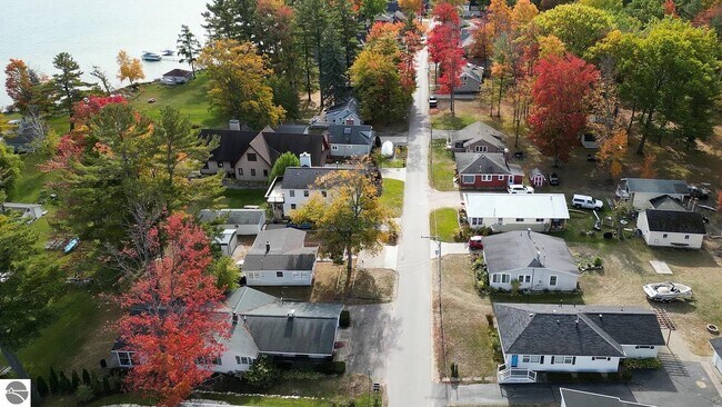 Building Photo - 840 Millers Park Rd