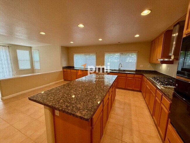 Building Photo - 732 Antiquity Dr