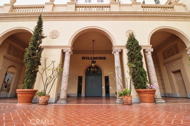 Building Photo - 315 W 3rd St