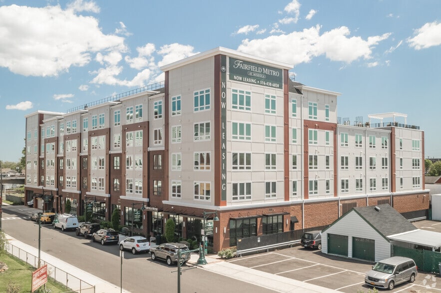 Fairfield Metro at Mineola 119 Searing Ave Mineola NY 11501 Apartment Finder