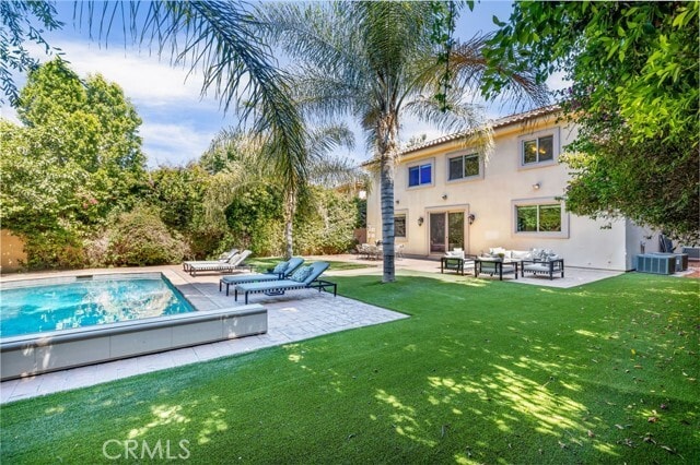 Building Photo - 16659 Addison St