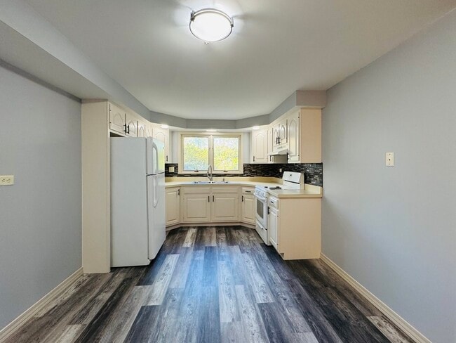 Building Photo - 514 Talma St