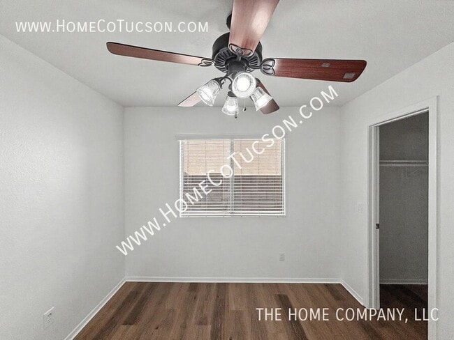 Building Photo - 7117 W Amarante Dr