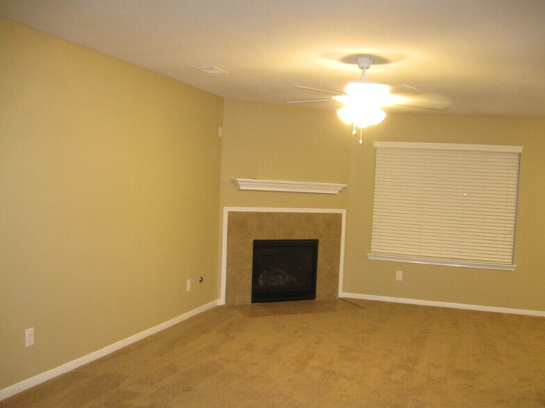 Building Photo - 4807 Dappled Grove Trail