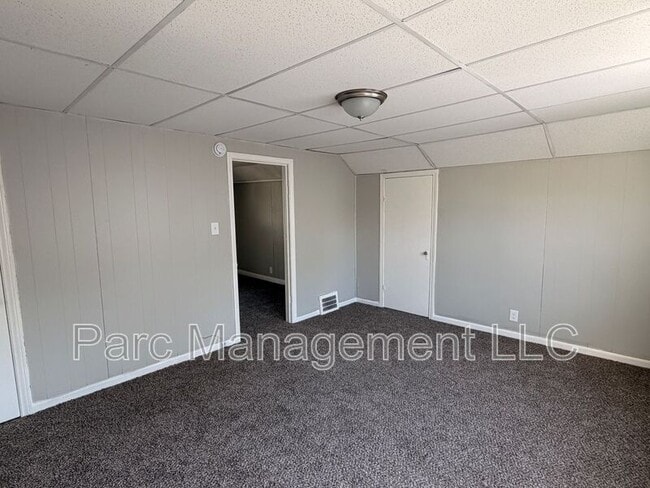 Building Photo - 10116 Outer Dr W