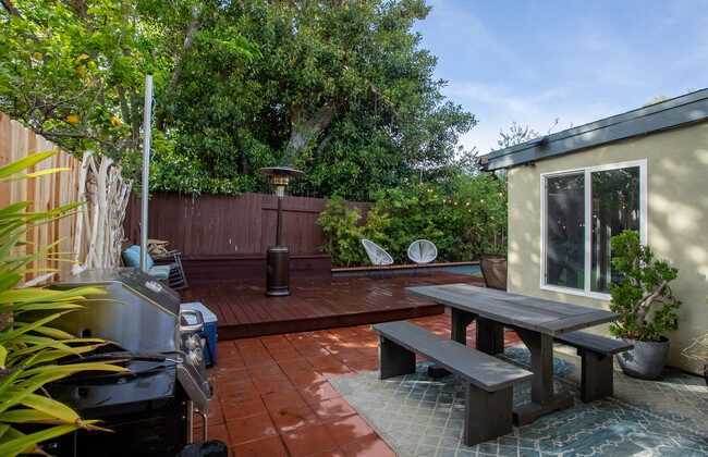 Backyard (BBQ not included) - 12565 Milton St