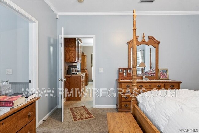 Building Photo - 249 Windsor Garden Dr