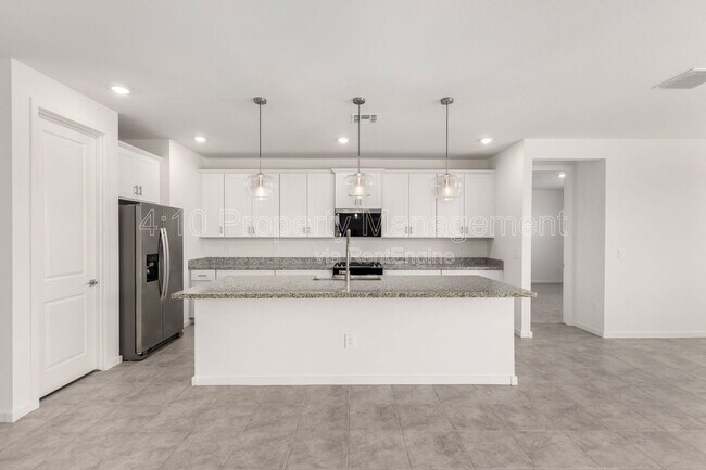 Building Photo - 35405 W Catalan St