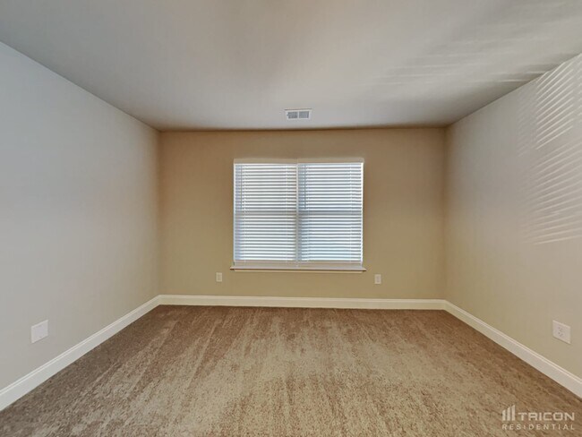 Building Photo - 109 Patagonia Rd