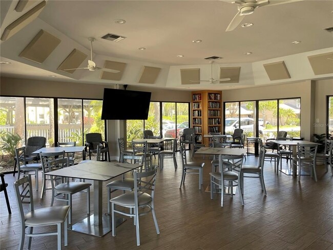 Building Photo - 1664 Starling Dr