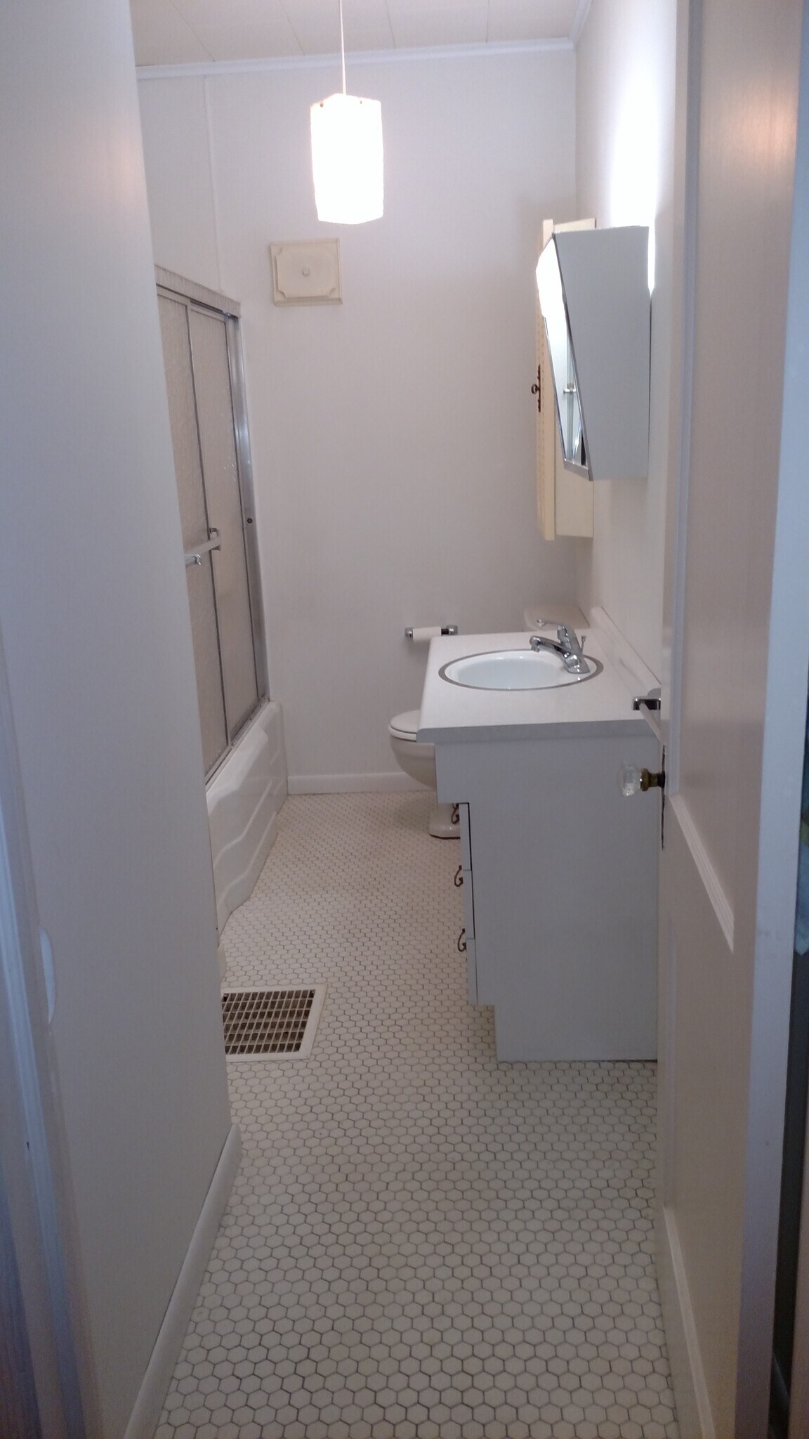 Bathroon Has been re painted recentely. will be posting new photo soon. - 2504 Chili Ave