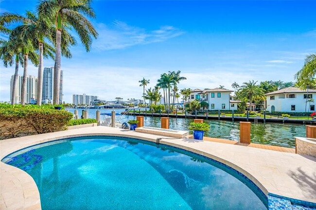 Building Photo - 2626 Castilla Isle